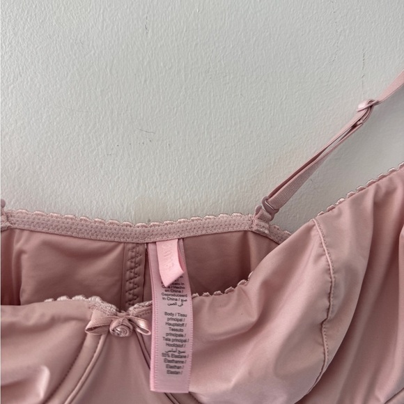 SKIMS Retro Shapewear Unlined Demi Cup Bodysuit in Pink XS - Picture 5 of 5